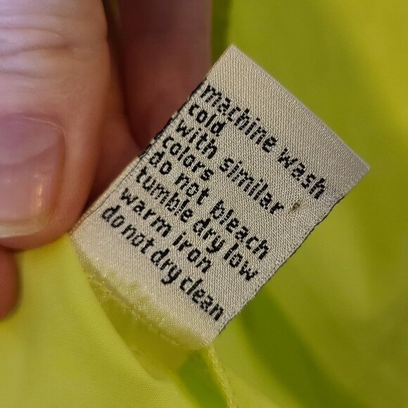 Tyler‎ Boe Cotton Blend Button Down 3/4 Sleeve Blouse Lime Green Pleated Back 4 - Picture 9 of 9